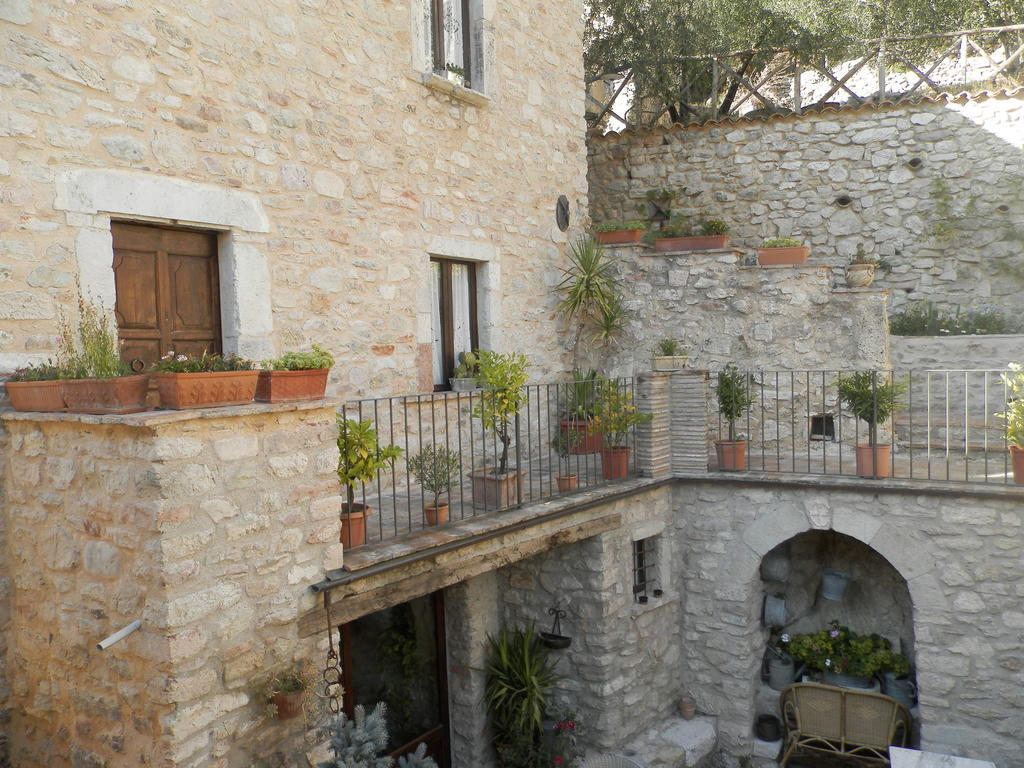 Residenza Di Paese Castello Del Poggio 호텔 페렌틸로 외부 사진