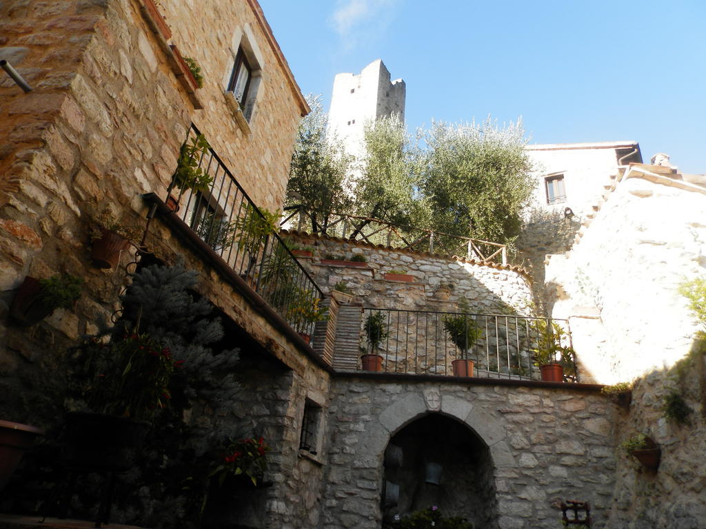 Residenza Di Paese Castello Del Poggio 호텔 페렌틸로 외부 사진