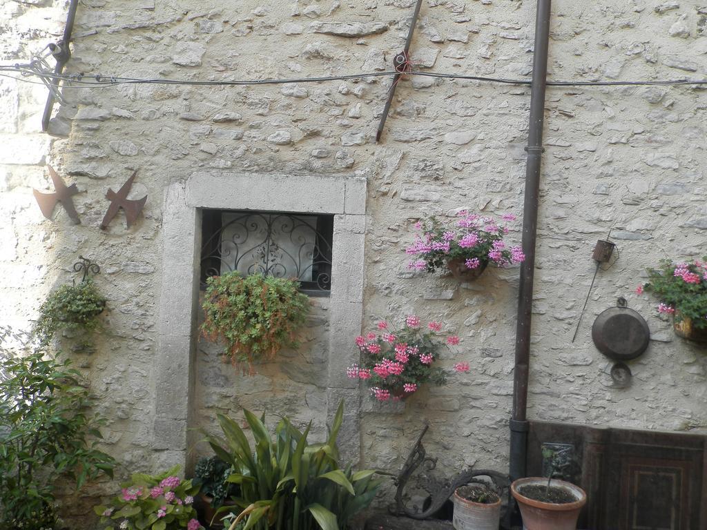 Residenza Di Paese Castello Del Poggio 호텔 페렌틸로 외부 사진